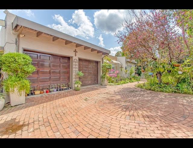4 BEDROOM HOUSE FOR SALE IN BRYANSTON